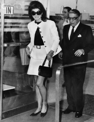 Jackie Onassis and Aristotle Onassis at Airport